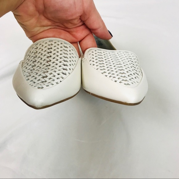 Vintage pointed toe solid white leather flats - Picture 7 of 10